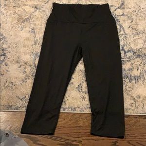Shein XL brand new black Capri legging